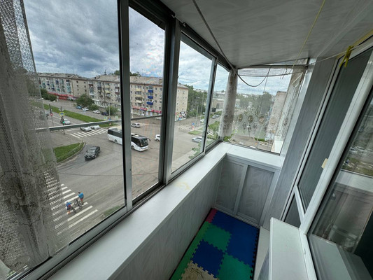 Продам многокомнатную квартиру, Интернациональный пр-кт, 49, Комсомольск-на-Амуре г