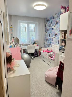 Продам двухкомнатную (2-комн.) квартиру, Чкалова ул, 13, Казань г