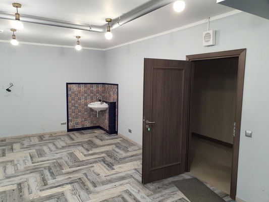 Сдам коммерческое помещение 43,7 м2, Фрунзе ул, 6кв, Калининград г