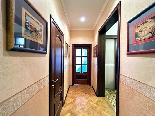 Продам трехкомнатную (3-комн.) квартиру, Улофа Пальме ул, 1, Москва г