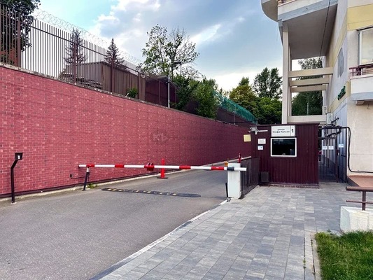 Продам трехкомнатную (3-комн.) квартиру, Улофа Пальме ул, 1, Москва г