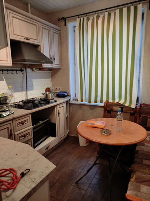 Продам двухкомнатную (2-комн.) квартиру, Россошанская ул, 13к1, Москва г
