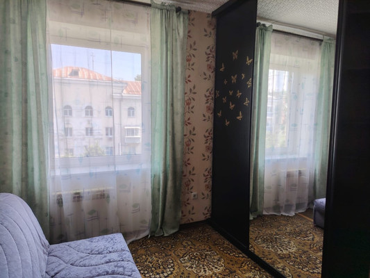 Продам двухкомнатную (2-комн.) квартиру, Циолковского ул, 10, Рязань г