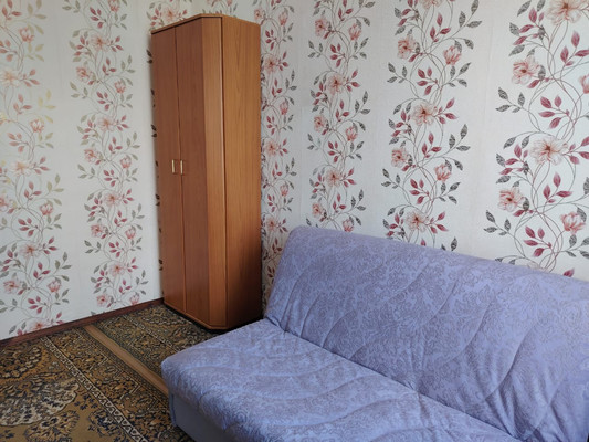 Продам двухкомнатную (2-комн.) квартиру, Циолковского ул, 10, Рязань г