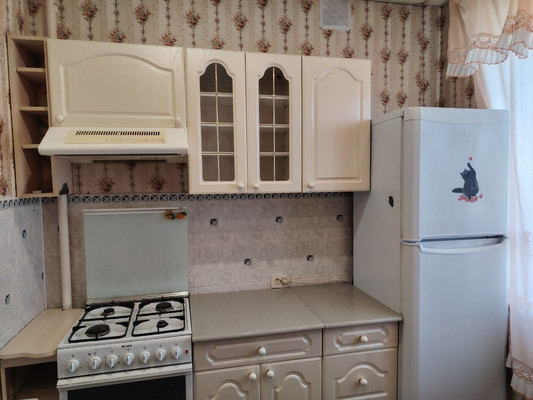 Продам двухкомнатную (2-комн.) квартиру, Циолковского ул, 10, Рязань г