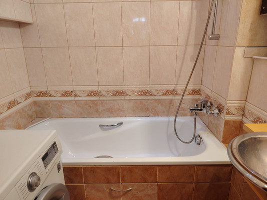 Продам двухкомнатную (2-комн.) квартиру, Циолковского ул, 10, Рязань г