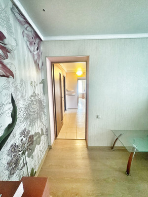 Продам трехкомнатную (3-комн.) квартиру, Ставропольская ул, 182, Краснодар г