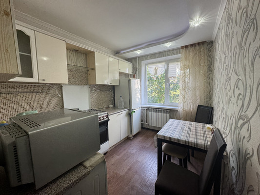 Продам двухкомнатную (2-комн.) квартиру, 339-й Стрелковой Дивизии ул, 17, Ростов-на-Дону г
