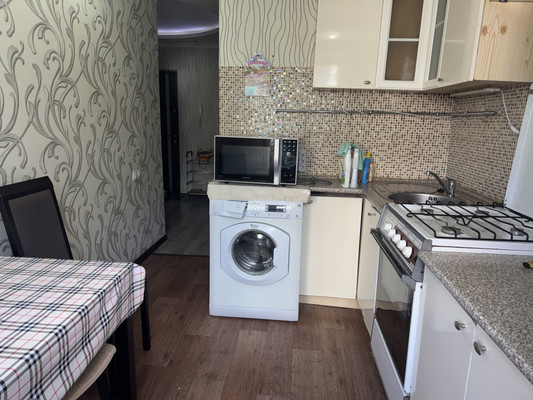 Продам двухкомнатную (2-комн.) квартиру, 339-й Стрелковой Дивизии ул, 17, Ростов-на-Дону г