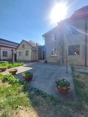 Продам многокомнатную квартиру, Лазо ул, 2, Нальчик г