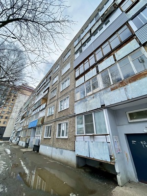 Продам двухкомнатную (2-комн.) квартиру, Карла Либкнехта ул, 156, Киров г