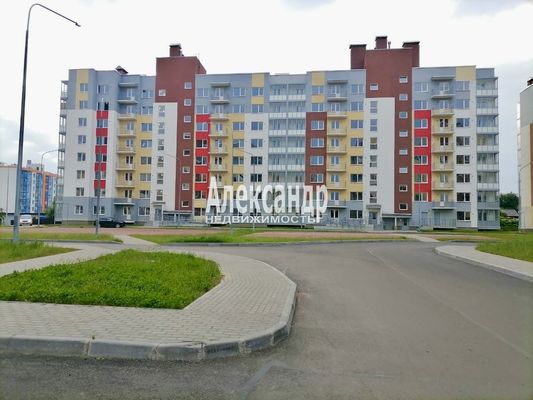Продам однокомнатную (1-комн.) квартиру, Рябиновая ул, 8к5, Янино-2 д