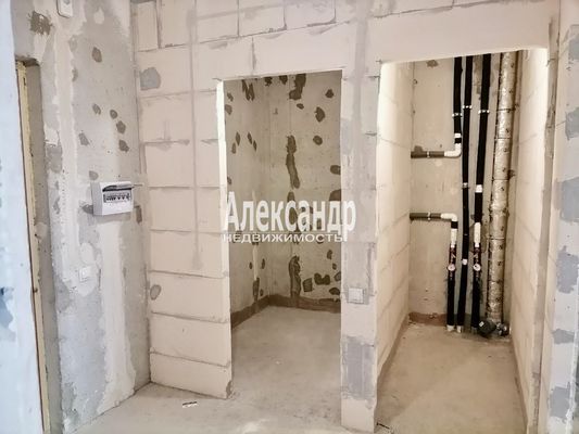 Продам однокомнатную (1-комн.) квартиру, Рябиновая ул, 8к5, Янино-2 д