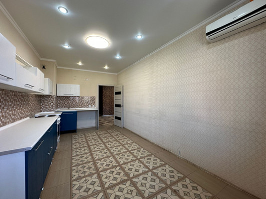 Продам трехкомнатную (3-комн.) квартиру, им. Сергея Есенина ул, 108/2, Краснодар г