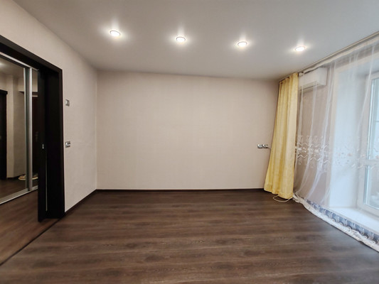 Продам трехкомнатную (3-комн.) квартиру, Лопатина ул, 22, Иркутск г