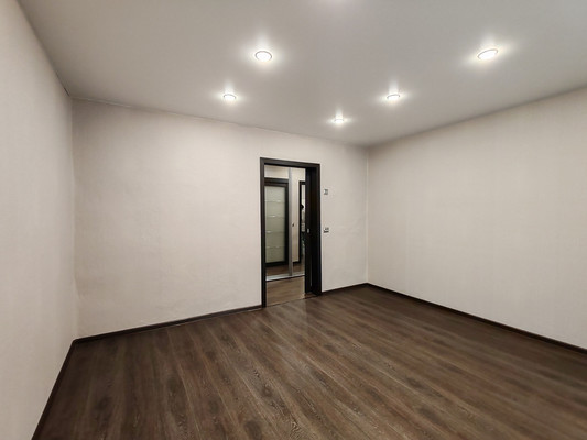 Продам трехкомнатную (3-комн.) квартиру, Лопатина ул, 22, Иркутск г
