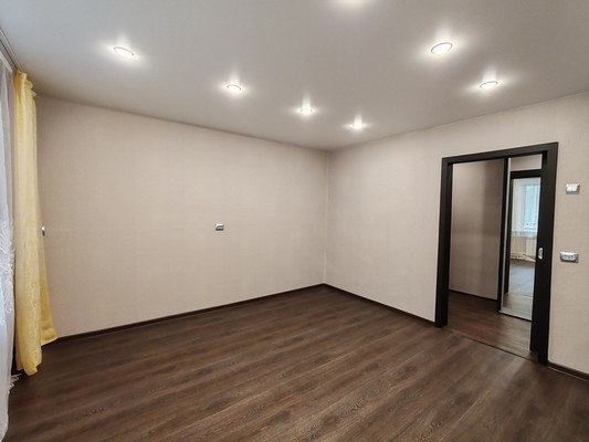 Продам трехкомнатную (3-комн.) квартиру, Лопатина ул, 22, Иркутск г