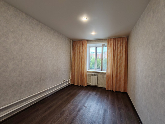 Продам трехкомнатную (3-комн.) квартиру, Лопатина ул, 22, Иркутск г
