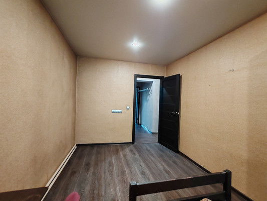 Продам трехкомнатную (3-комн.) квартиру, Лопатина ул, 22, Иркутск г