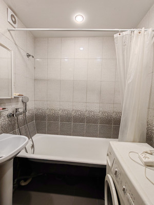 Продам трехкомнатную (3-комн.) квартиру, Лопатина ул, 22, Иркутск г