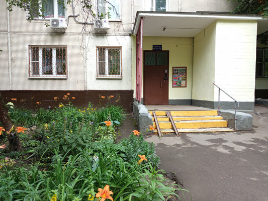 Продам двухкомнатную (2-комн.) квартиру, Бестужевых ул, 3А, Москва г