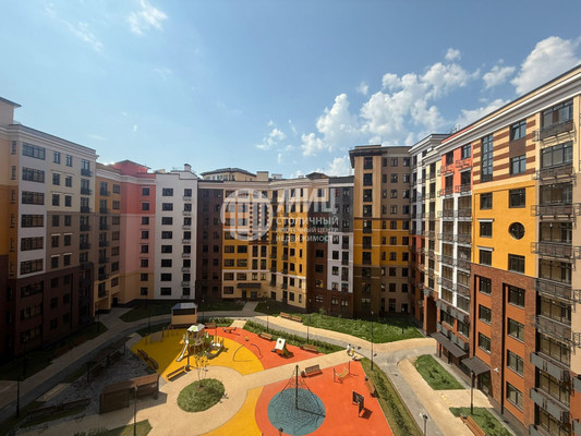 Продам многокомнатную квартиру, 7 кв-л, 15, Развилка п