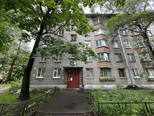 Продам двухкомнатную (2-комн.) квартиру, Канареечная ул, 10, Санкт-Петербург г
