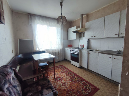 Продам трехкомнатную (3-комн.) квартиру, Дорожная ул, 14, Первомайский п
