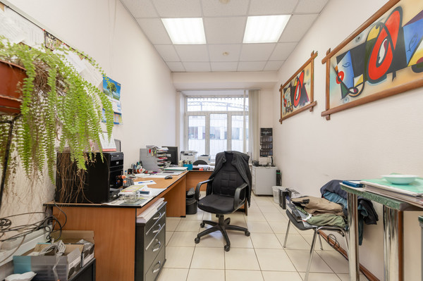 Продам торговое помещение 2 876 м2, Алтуфьевское ш, 22, Москва г