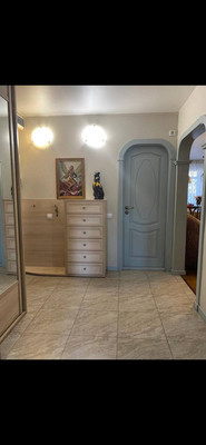 Продам трехкомнатную (3-комн.) квартиру, Зеленый пер, 1, Иркутск г