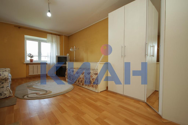 Продам двухкомнатную (2-комн.) квартиру, Дубровинского ул, 62А, Красноярск г