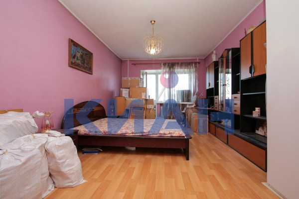 Продам двухкомнатную (2-комн.) квартиру, Дубровинского ул, 62А, Красноярск г