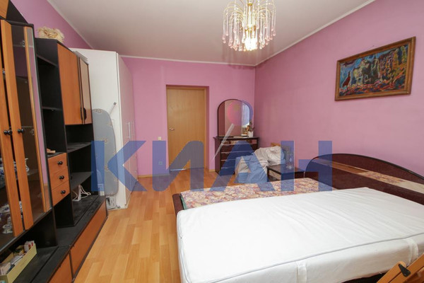 Продам двухкомнатную (2-комн.) квартиру, Дубровинского ул, 62А, Красноярск г