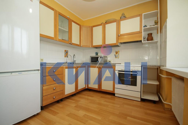 Продам двухкомнатную (2-комн.) квартиру, Дубровинского ул, 62А, Красноярск г