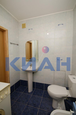 Продам двухкомнатную (2-комн.) квартиру, Дубровинского ул, 62А, Красноярск г