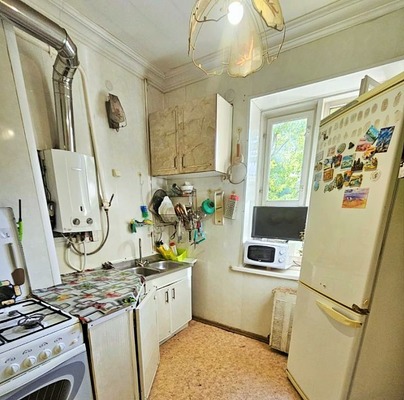 Продам трехкомнатную (3-комн.) квартиру, Погодина ул, 20/4, Ростов-на-Дону г
