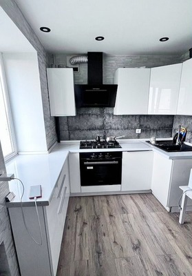 Продам трехкомнатную (3-комн.) квартиру, Ларина ул, 41/19, Ростов-на-Дону г