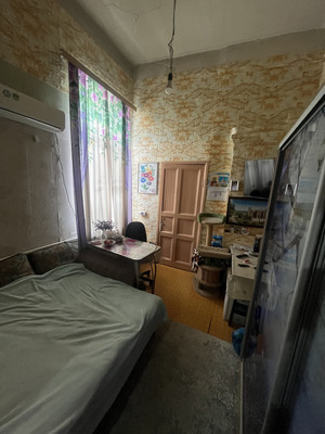 Продам двухкомнатную (2-комн.) квартиру, Пролетарская ул, 2, Симферополь г