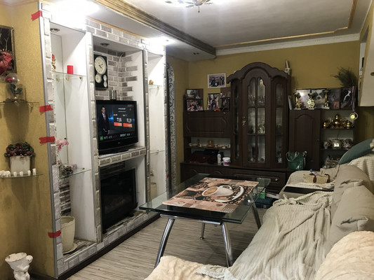 Продам трехкомнатную (3-комн.) квартиру, Ростовская ул, 6, Симферополь г