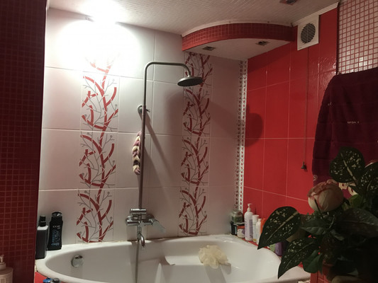Продам трехкомнатную (3-комн.) квартиру, Ростовская ул, 6, Симферополь г