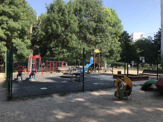 Продам трехкомнатную (3-комн.) квартиру, Ростовская ул, 6, Симферополь г