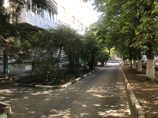 Продам трехкомнатную (3-комн.) квартиру, Ростовская ул, 6, Симферополь г