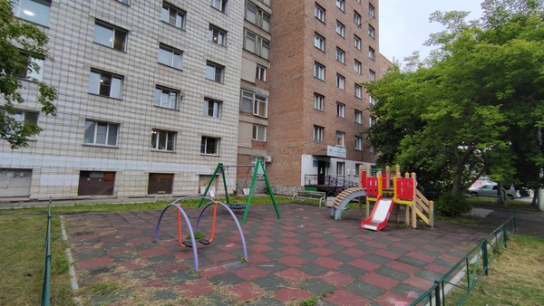 Продам комнату в 8-комн. квартире, Сибиряков-Гвардейцев ул, 64, Новосибирск г