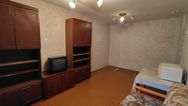 Продам комнату в 8-комн. квартире, Сибиряков-Гвардейцев ул, 64, Новосибирск г