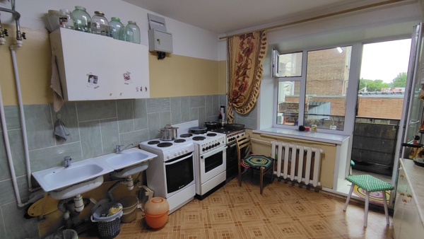 Продам комнату в 8-комн. квартире, Сибиряков-Гвардейцев ул, 64, Новосибирск г
