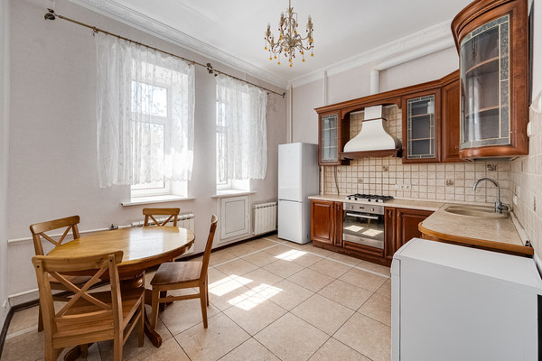 Продам трехкомнатную (3-комн.) квартиру, Кутузовский пр-кт, 35, Москва г