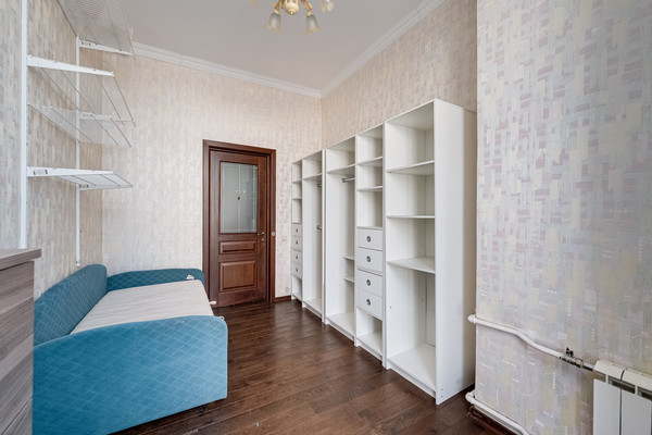 Продам трехкомнатную (3-комн.) квартиру, Кутузовский пр-кт, 35, Москва г