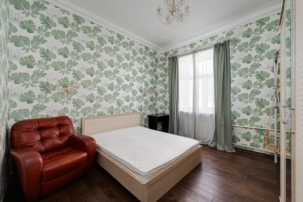 Продам трехкомнатную (3-комн.) квартиру, Кутузовский пр-кт, 35, Москва г