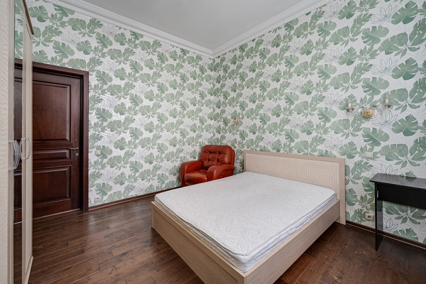 Продам трехкомнатную (3-комн.) квартиру, Кутузовский пр-кт, 35, Москва г