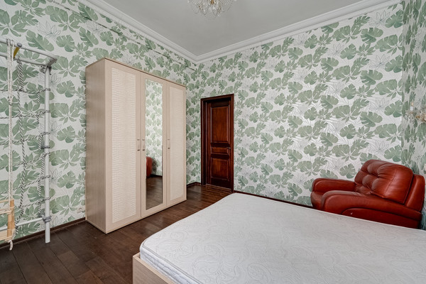 Продам трехкомнатную (3-комн.) квартиру, Кутузовский пр-кт, 35, Москва г